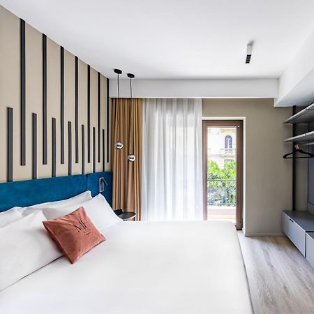 Mh Suites Plebiscito Napoli Bagian luar foto