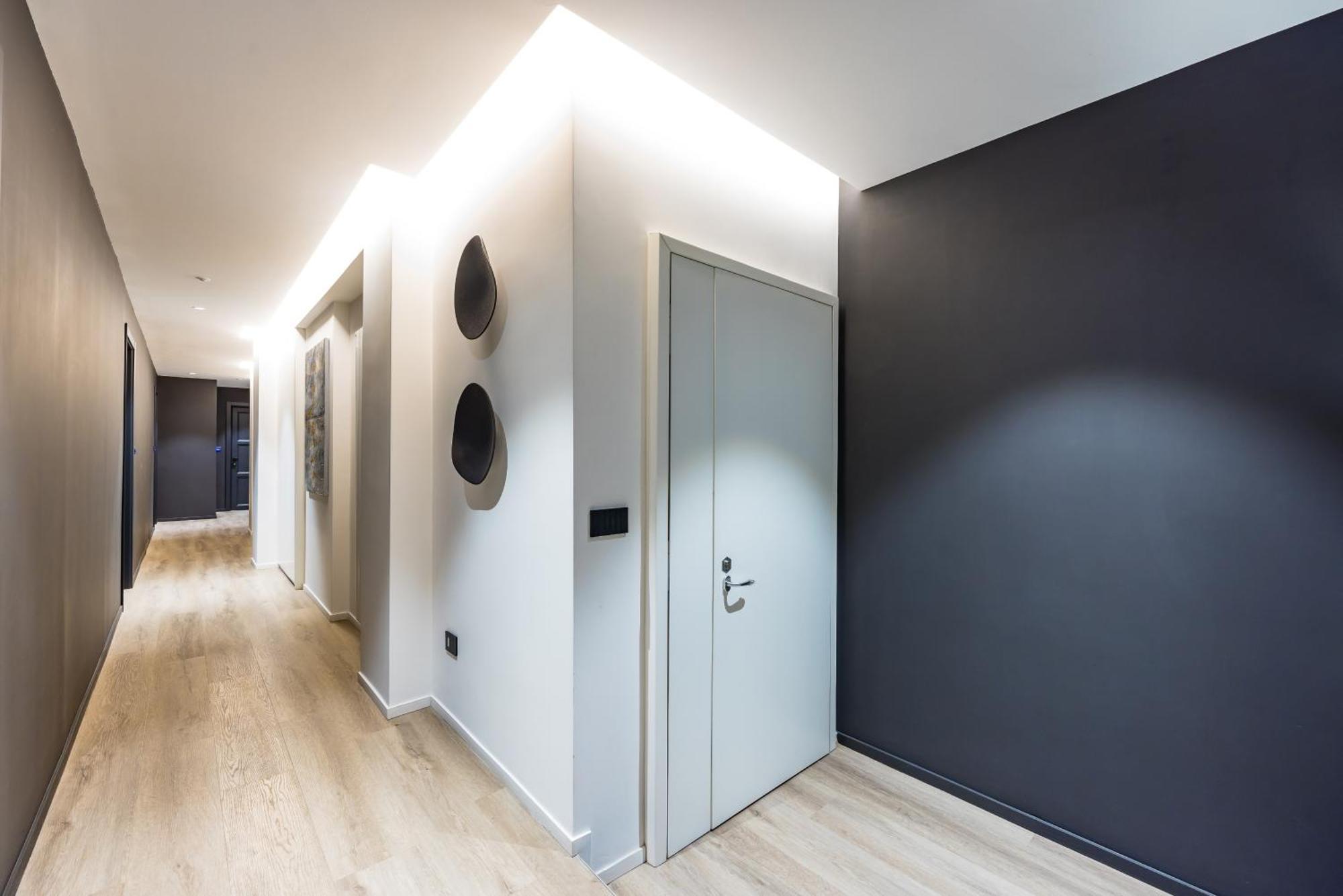 Mh Suites Plebiscito Napoli Bagian luar foto
