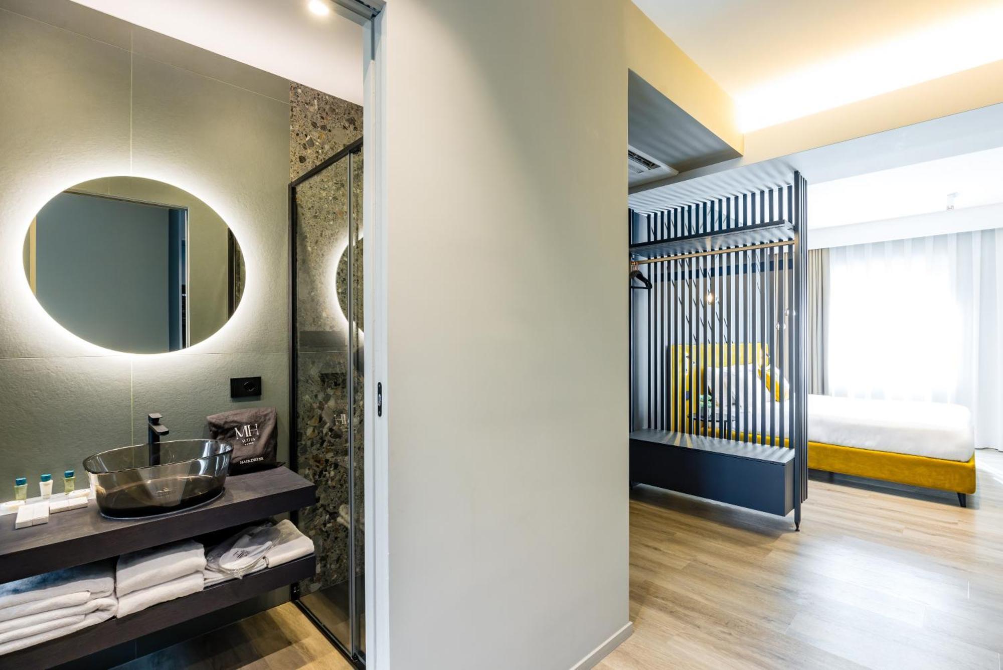 Mh Suites Plebiscito Napoli Bagian luar foto