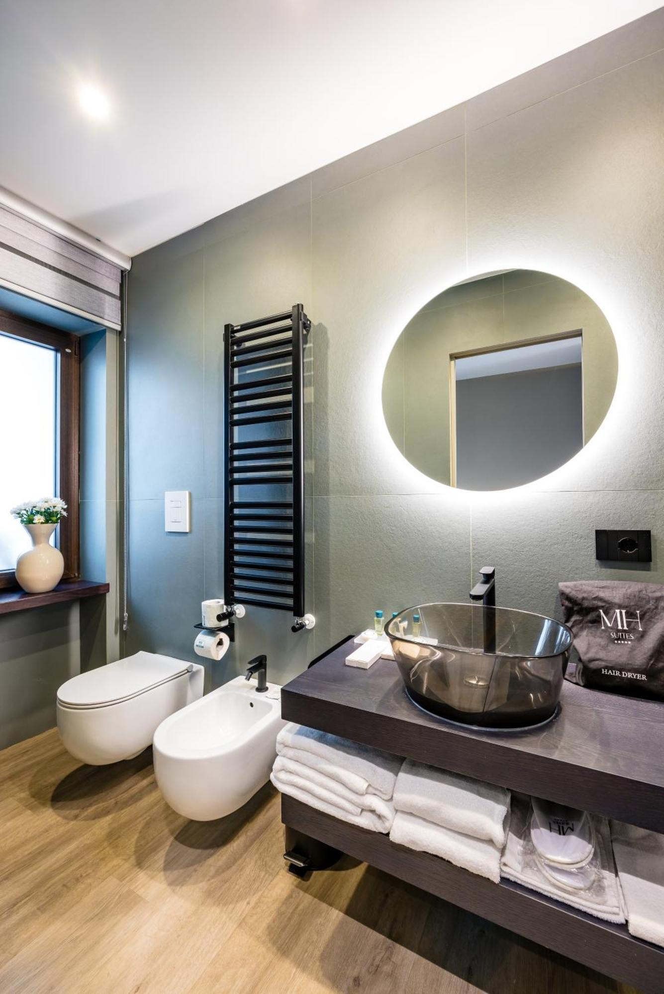 Mh Suites Plebiscito Napoli Bagian luar foto