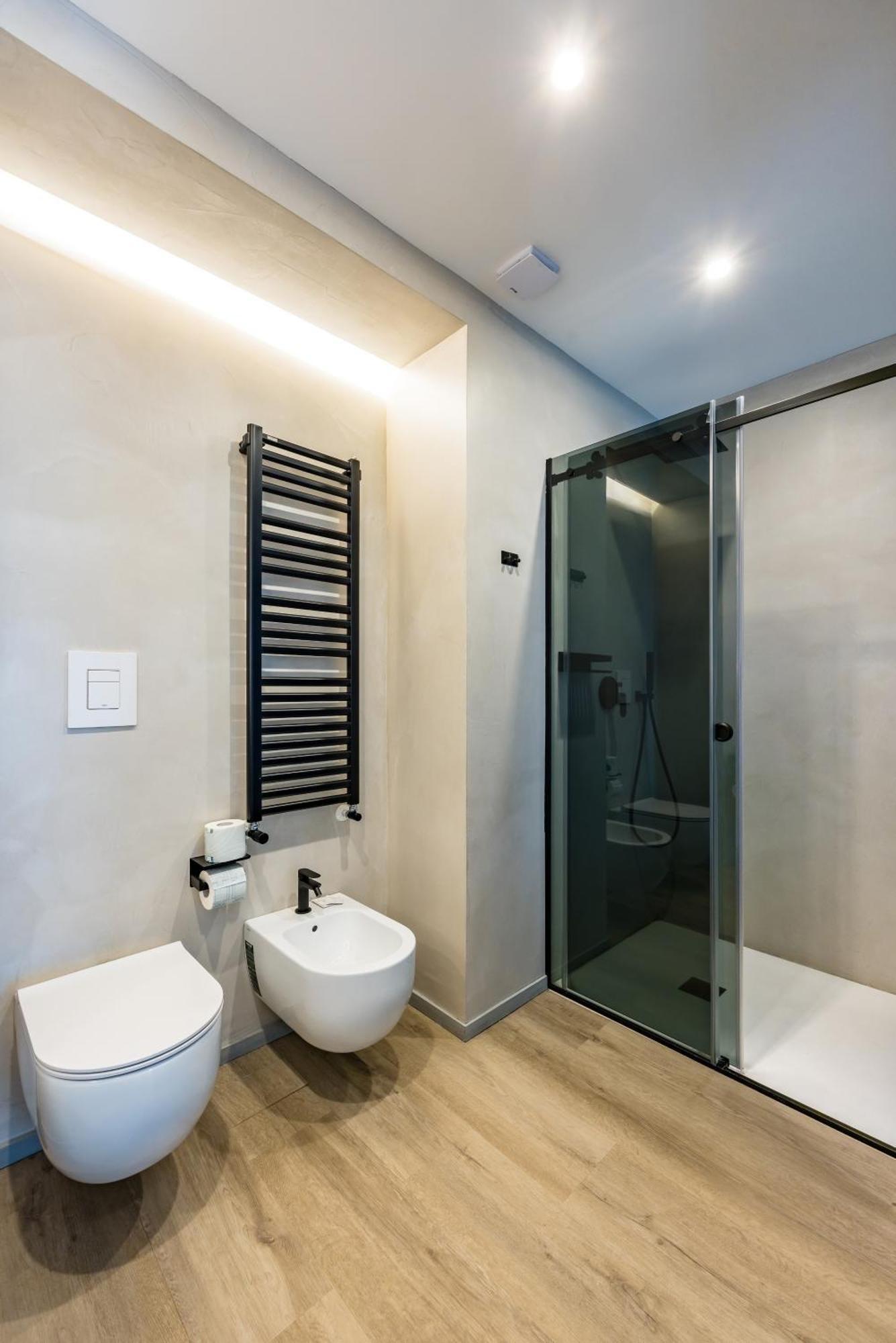 Mh Suites Plebiscito Napoli Bagian luar foto