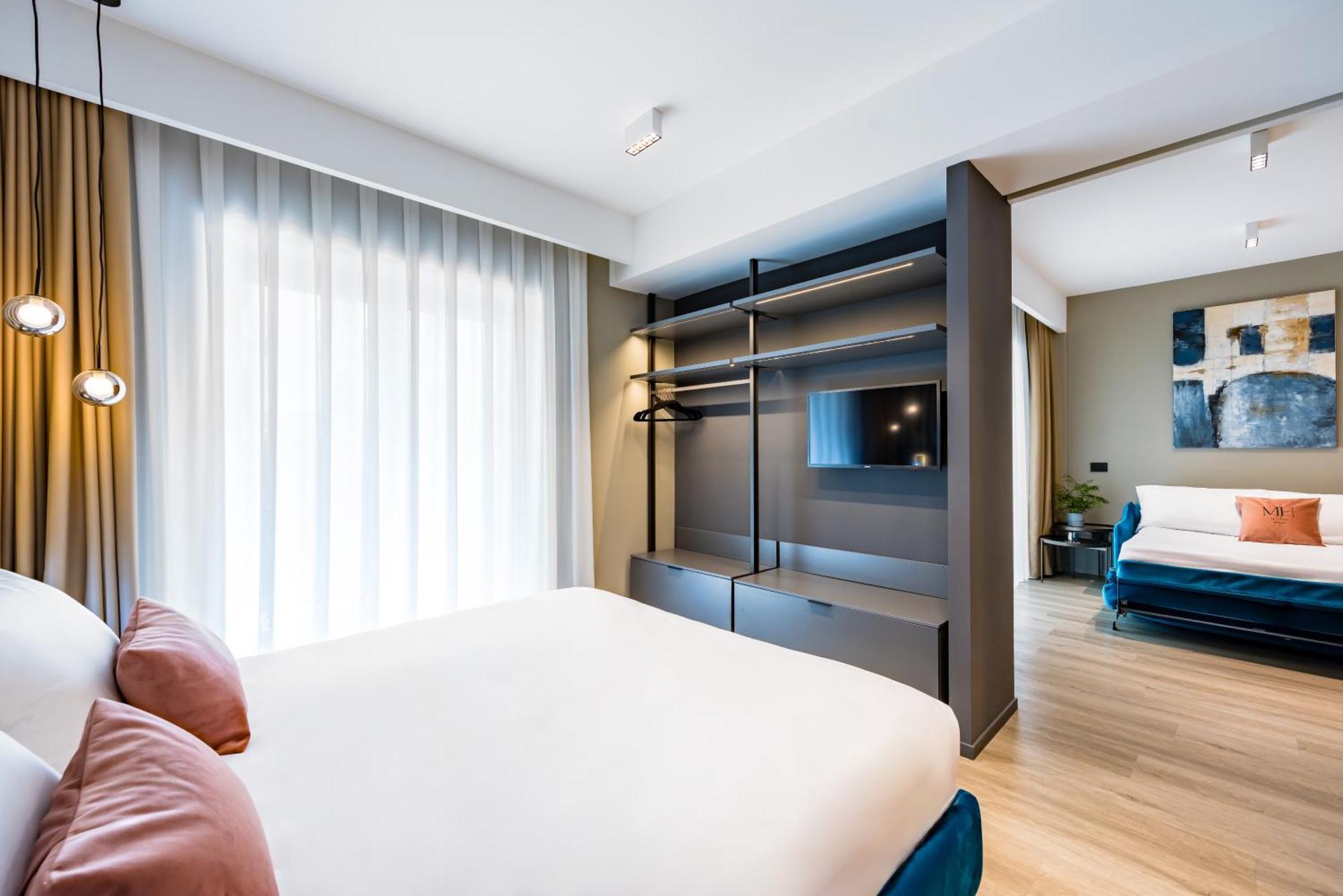 Mh Suites Plebiscito Napoli Bagian luar foto