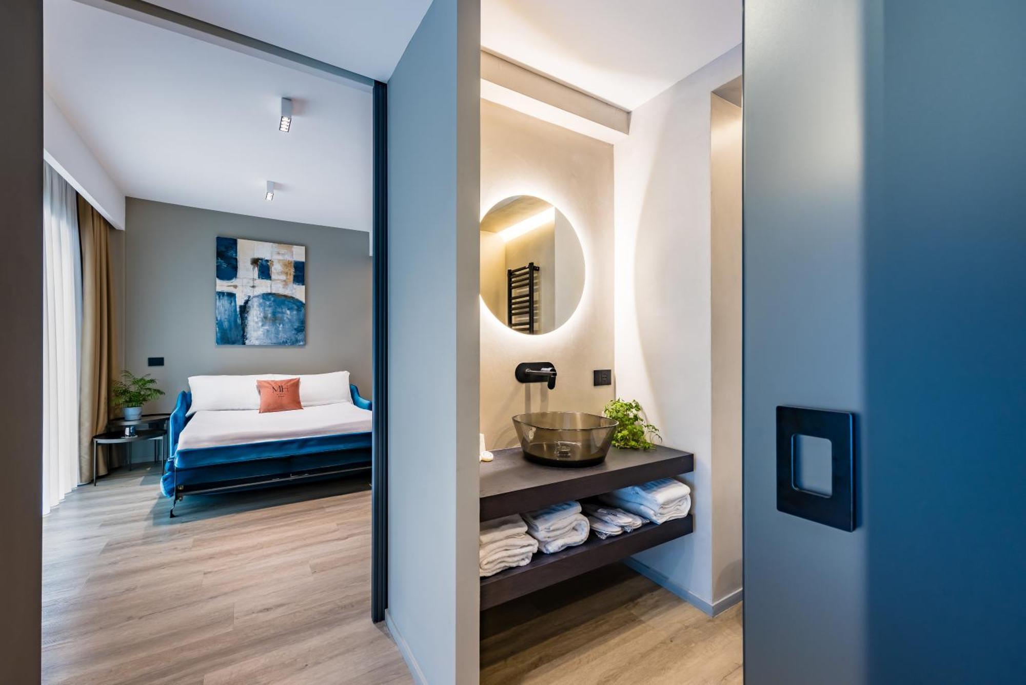 Mh Suites Plebiscito Napoli Bagian luar foto