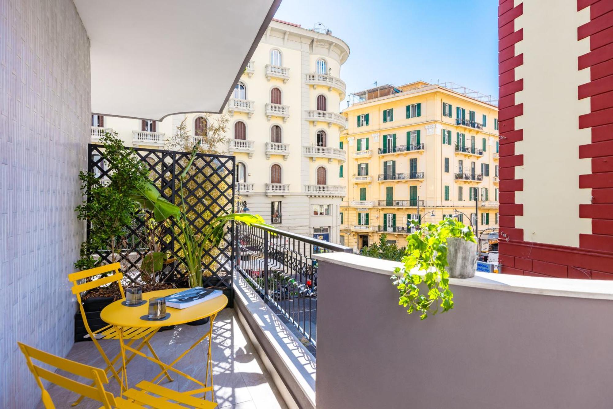 Mh Suites Plebiscito Napoli Bagian luar foto