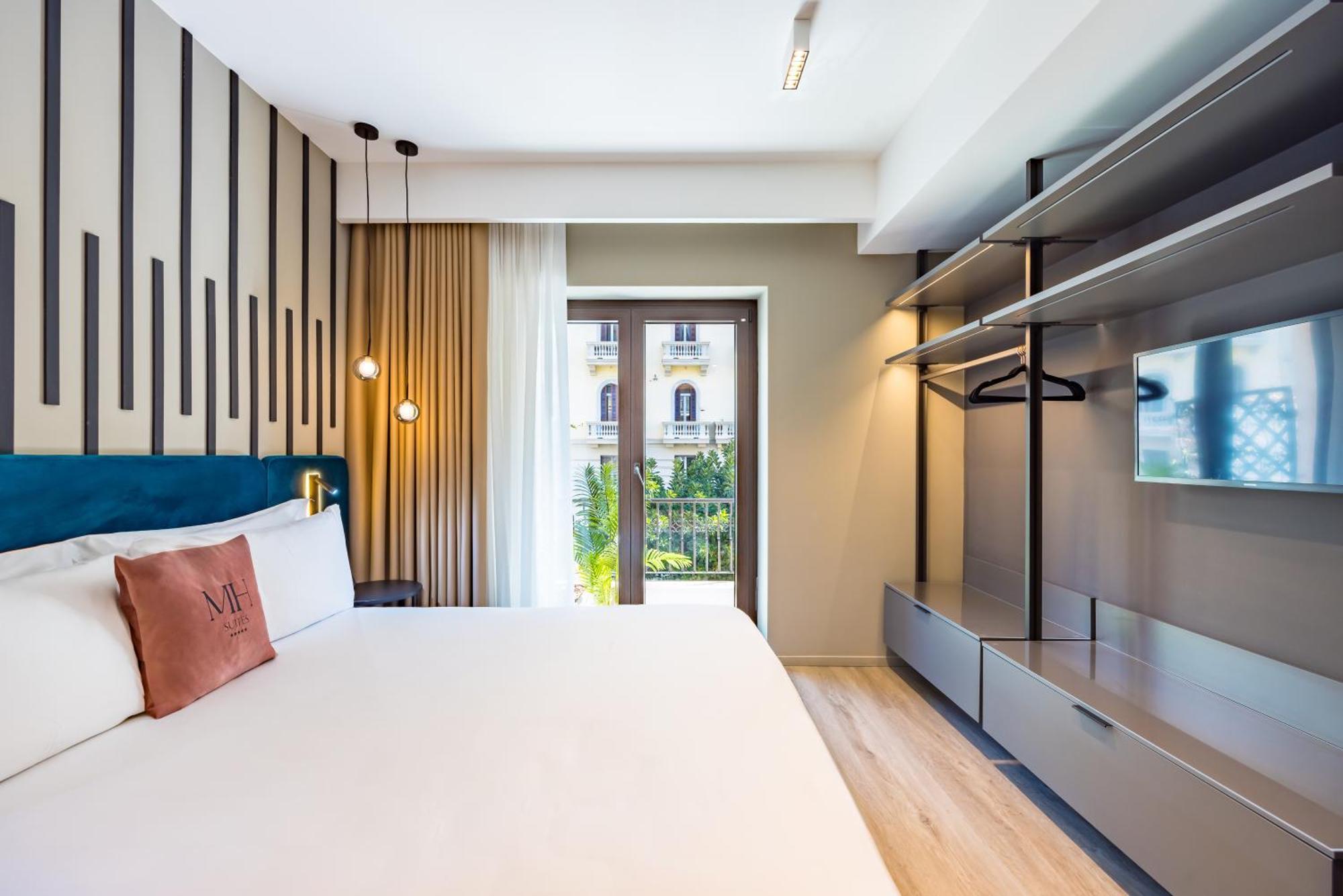 Mh Suites Plebiscito Napoli Bagian luar foto
